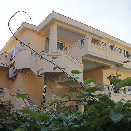 בודווה Lilian Apartments מראה חיצוני תמונה