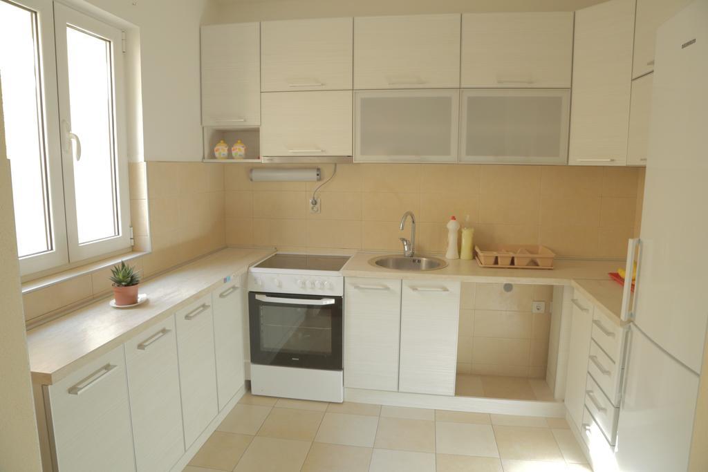 בודווה Lilian Apartments חדר תמונה