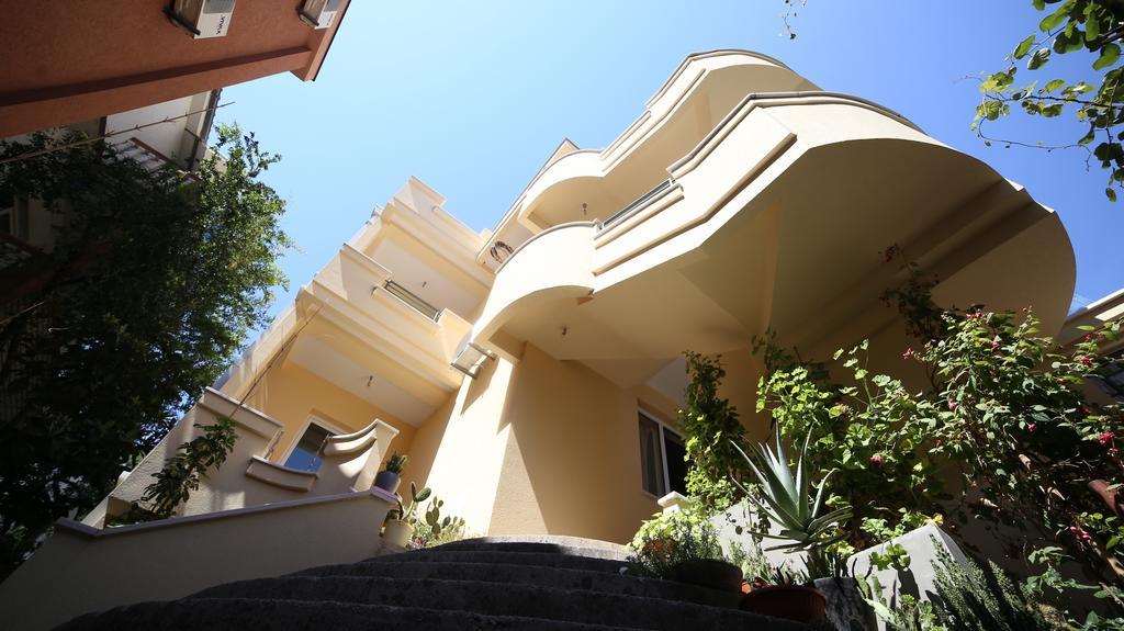 בודווה Lilian Apartments מראה חיצוני תמונה