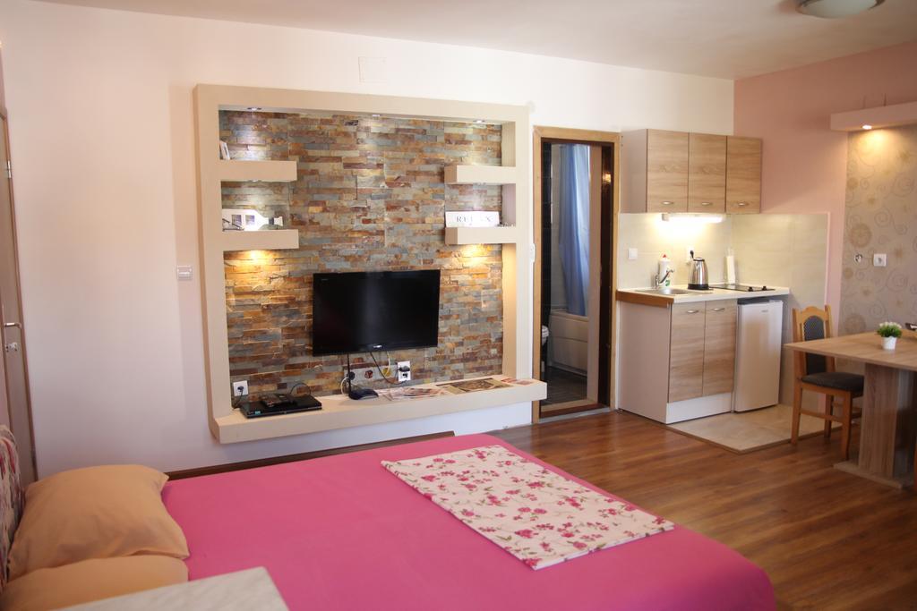 בודווה Lilian Apartments מראה חיצוני תמונה