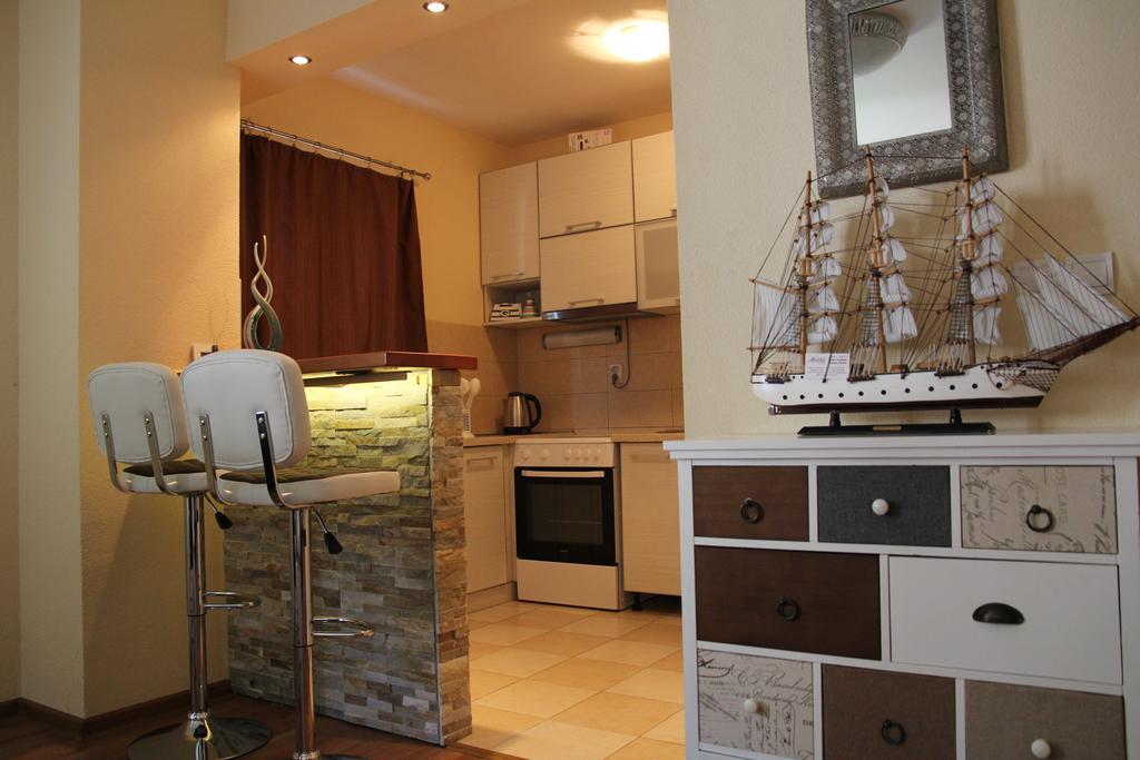 בודווה Lilian Apartments מראה חיצוני תמונה