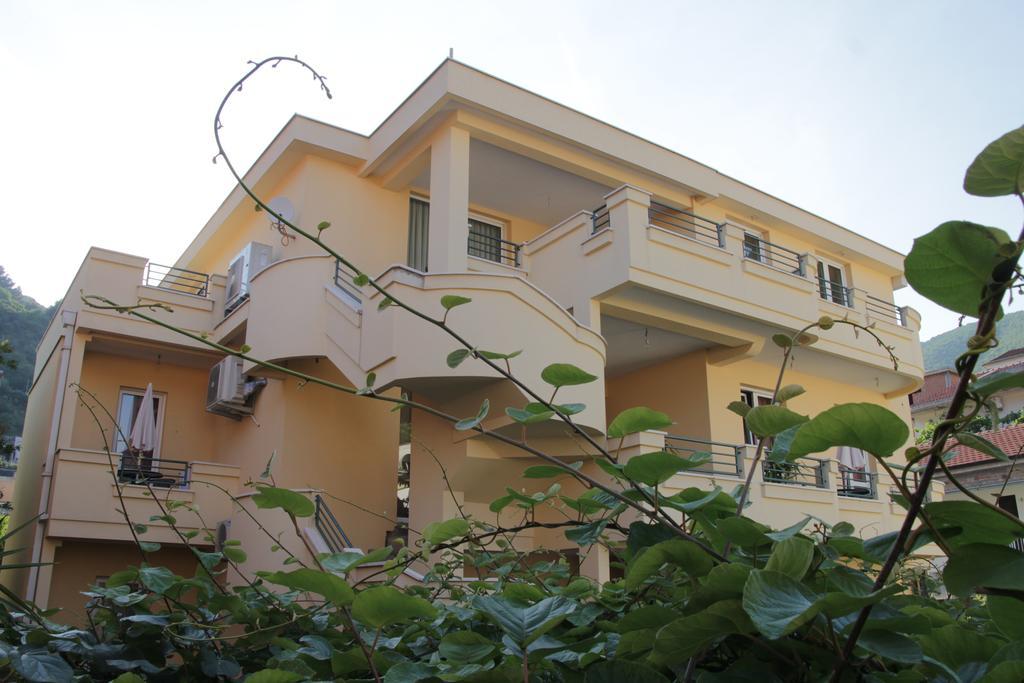 בודווה Lilian Apartments מראה חיצוני תמונה